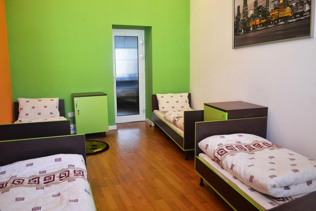 Wanted Hostel Lviv Exterior photo