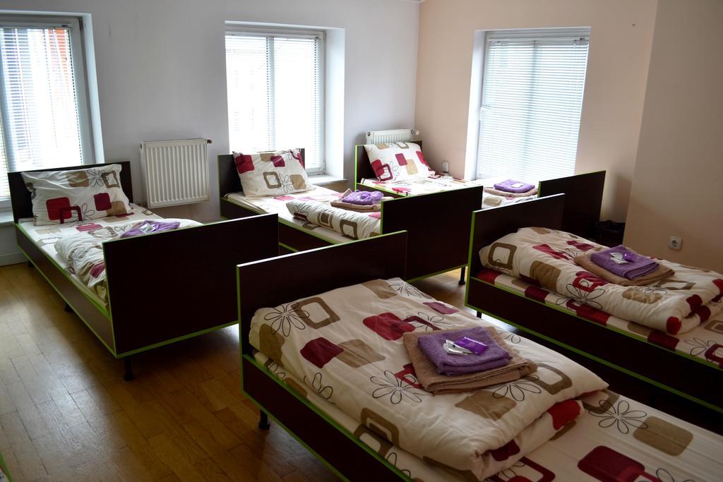 Wanted Hostel Lviv Exterior photo
